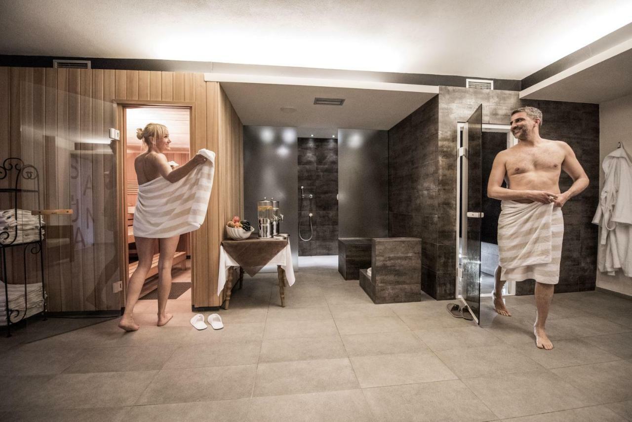 Hotel Krondlhof บรูนิโก ภายนอก รูปภาพ